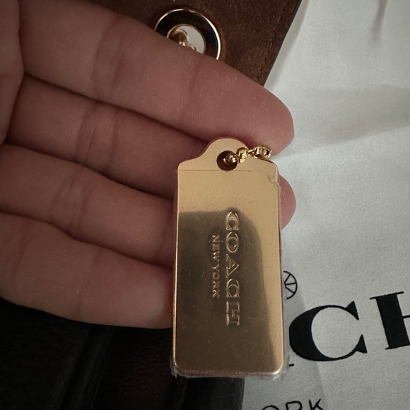 Moving Sale |
Auth Coach Klare? In signature canvas New with original dust bag - Picture 7 of 12